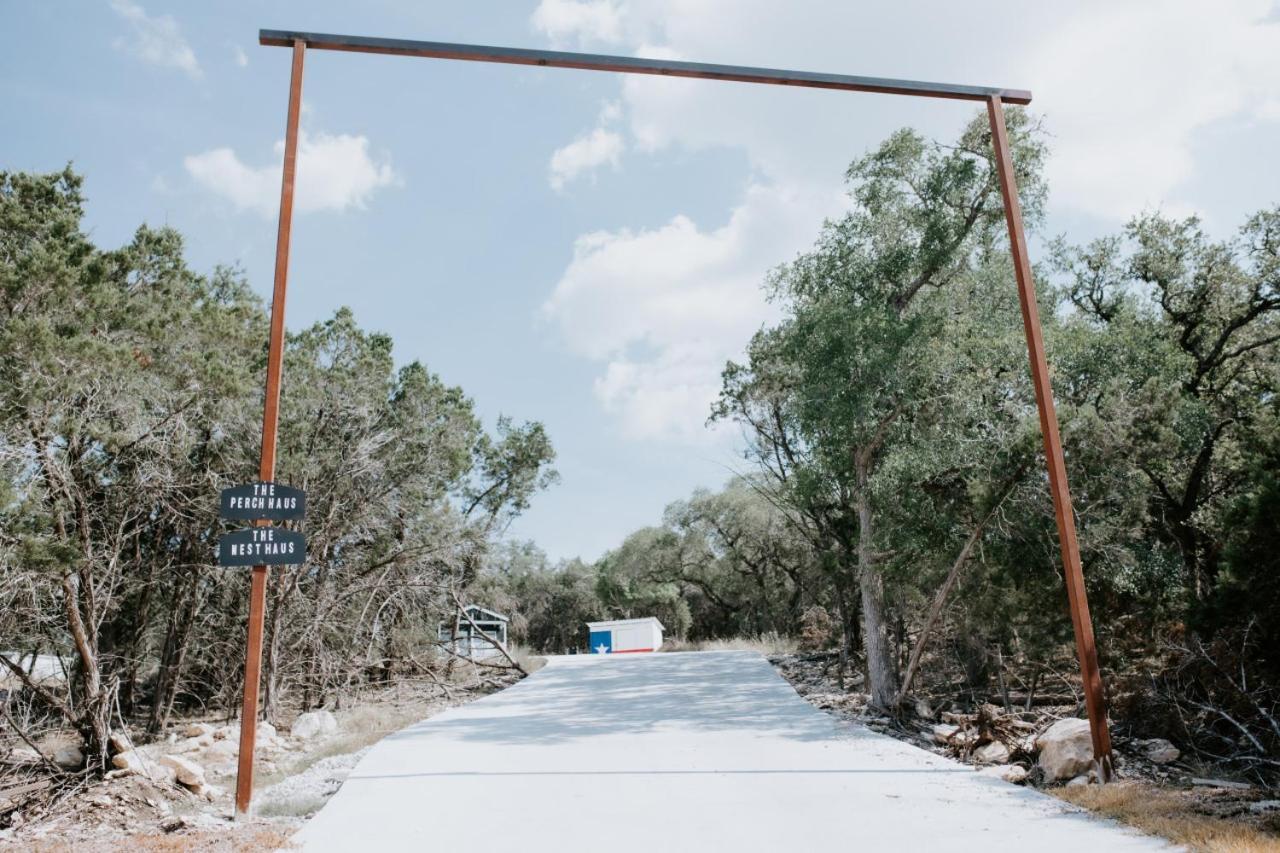 فيلا Nest - Texas Tiny House With A Big View Spring Branch المظهر الخارجي الصورة