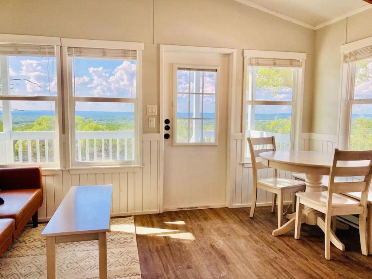 فيلا Nest - Texas Tiny House With A Big View Spring Branch المظهر الخارجي الصورة