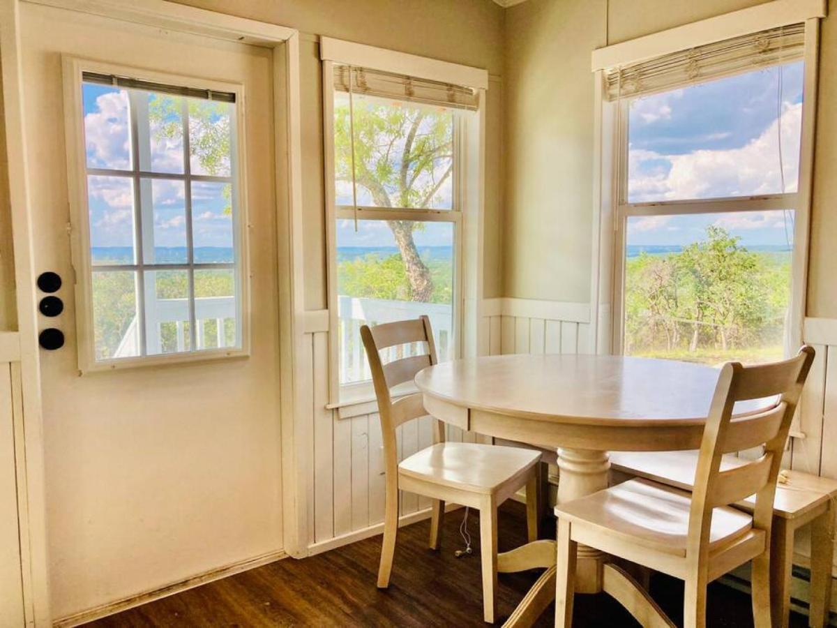 فيلا Nest - Texas Tiny House With A Big View Spring Branch المظهر الخارجي الصورة